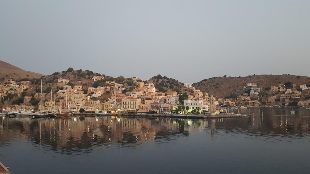 Pitini Guest House Symi Exterior foto